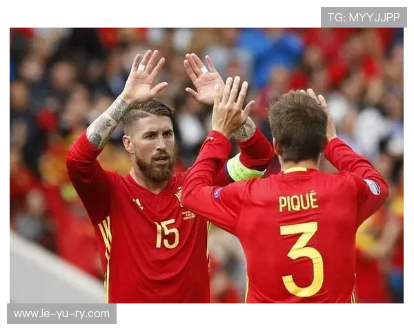 西班牙铁卫皮克再成焦点：近况引发球迷热议