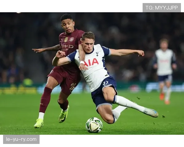 维拉新星闪耀英超，布兰登·罗杰斯盛赞年轻才俊表现