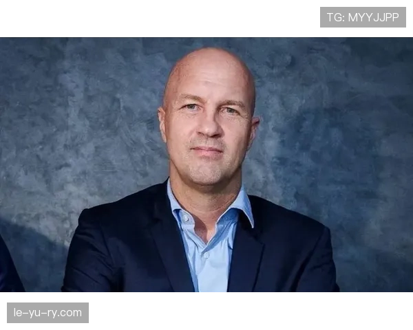 克鲁伊夫引领阿贾克斯新时代：战术革新与青训体系铸就辉煌