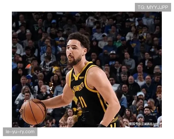 戴维斯助攻能力惊艳全场，助球队季后赛前景愈发光明