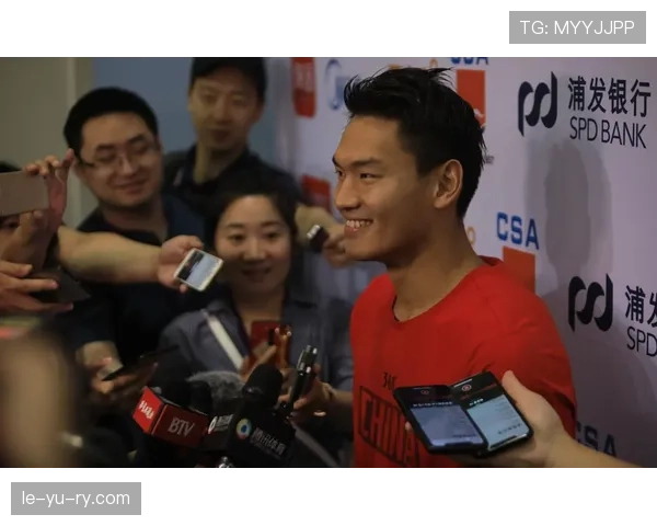 徐嘉余训练完直接去提了辆百万豪车，这反差谁懂啊